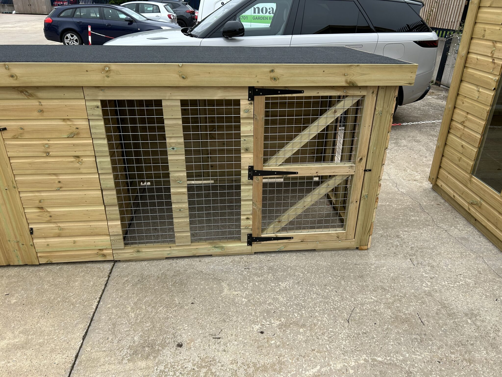 10ft x 4ft Dog Kennel- Ex Display! - Noah Garden Rooms